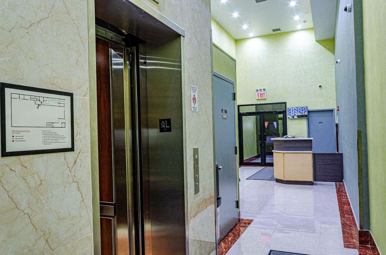 Elmhurst Hotel New York Exterior foto